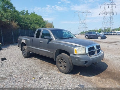 DODGE DAKOTA 2005