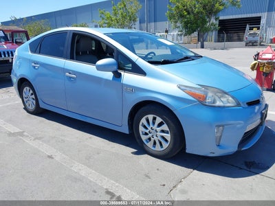 TOYOTA PRIUS PLUG-IN 2014