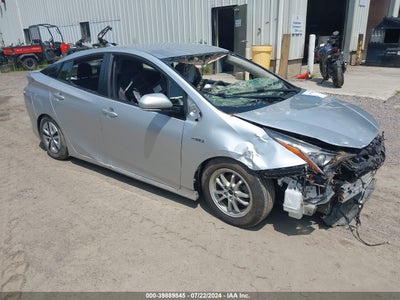 TOYOTA PRIUS 2017