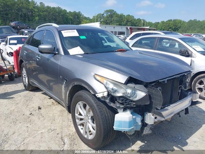 INFINITI QX70 2015