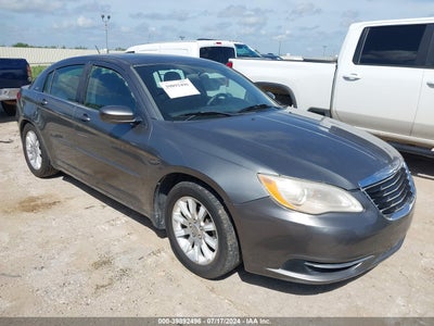 CHRYSLER 200 2013