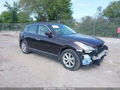 INFINITI JOURNEY 2010