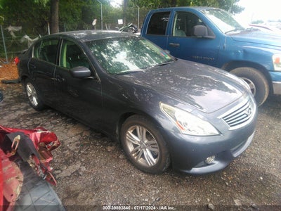 INFINITI JOURNEY 2011