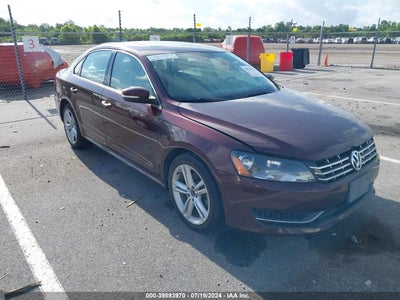 VOLKSWAGEN PASSAT 2014
