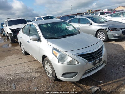 NISSAN VERSA 2015