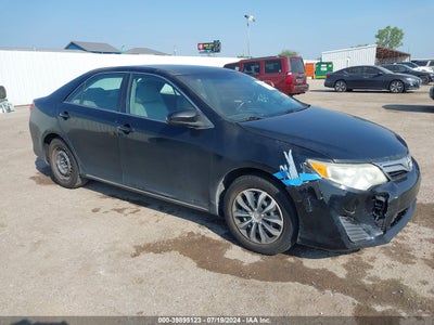 TOYOTA CAMRY 2014