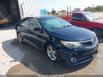 TOYOTA CAMRY 2014