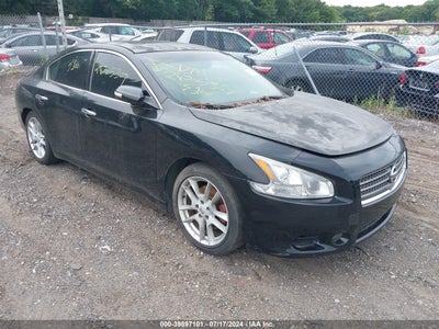 NISSAN MAXIMA 2010