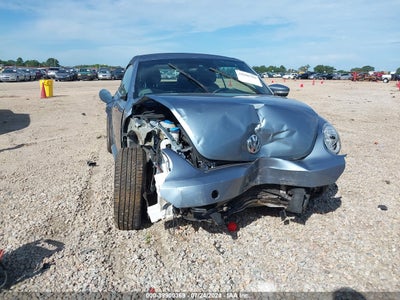 VOLKSWAGEN BEETLE 2016