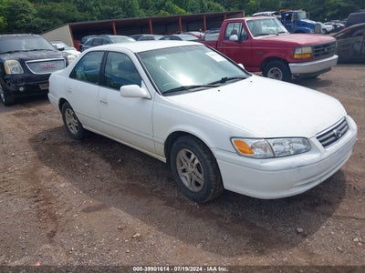 TOYOTA CAMRY 2001
