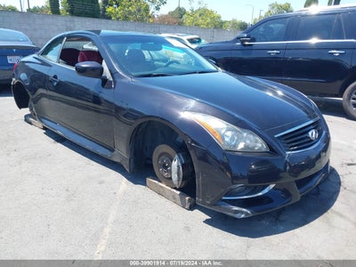 INFINITI G37 2011