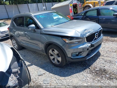 VOLVO XC40 2019