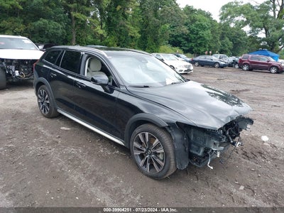 VOLVO V60 CROSS COUNTRY 2023