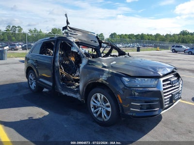 AUDI Q7 2017