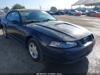 FORD MUSTANG 2000