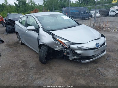 TOYOTA PRIUS 2016