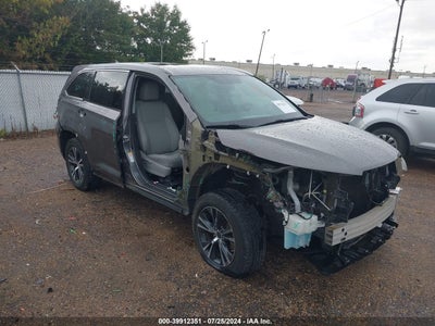 TOYOTA HIGHLANDER 2016