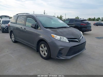 TOYOTA SIENNA 2018