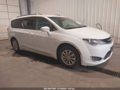 CHRYSLER PACIFICA 2018