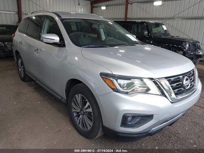 NISSAN PATHFINDER 2017
