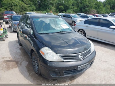 NISSAN VERSA 2010