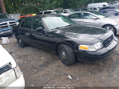FORD CROWN VICTORIA 2011