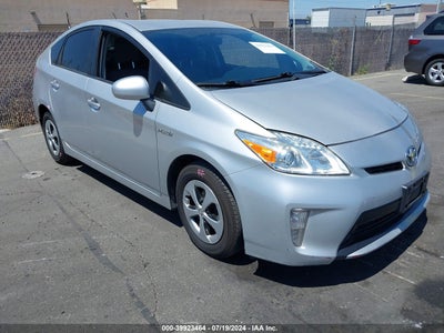 TOYOTA PRIUS 2015