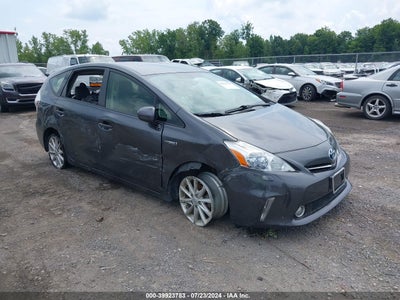 TOYOTA PRIUS V 2012
