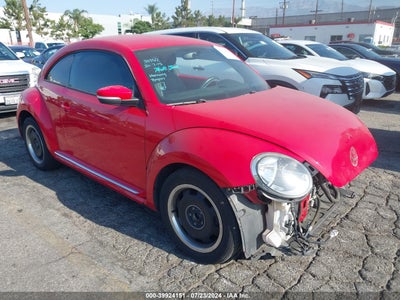 VOLKSWAGEN BEETLE 2012