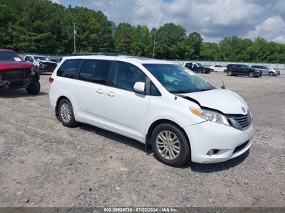 TOYOTA SIENNA 2014