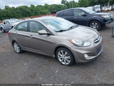 HYUNDAI ACCENT 2013