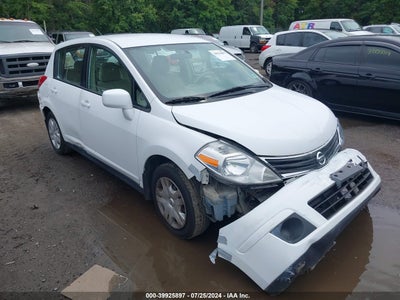 NISSAN VERSA 2010