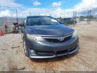 TOYOTA CAMRY 2012