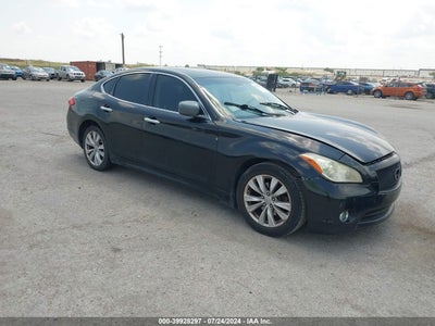 INFINITI M37 2011