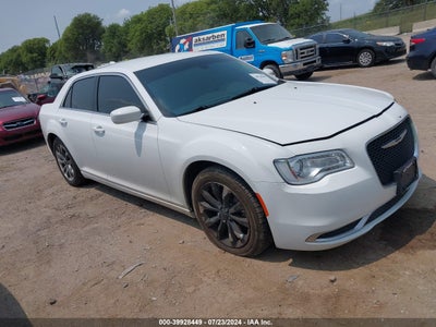 CHRYSLER 300 LIMITED 2017