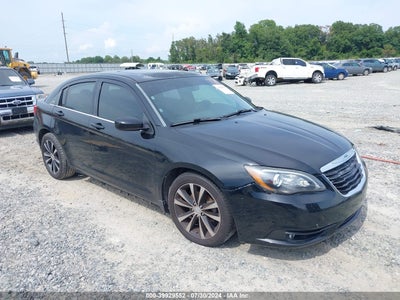 CHRYSLER 200 2013