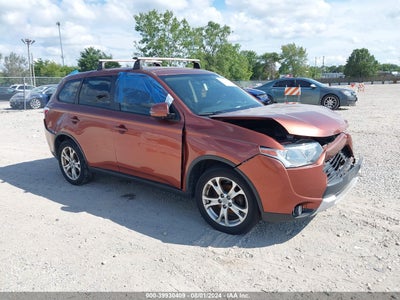 MITSUBISHI OUTLANDER 2015