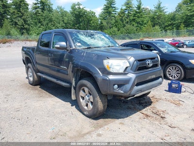 TOYOTA TACOMA 2015