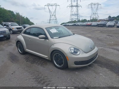 VOLKSWAGEN BEETLE 2012