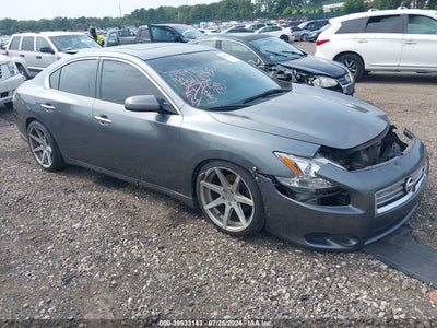 NISSAN MAXIMA 2014