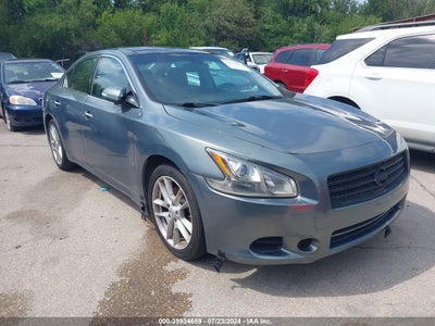 NISSAN MAXIMA 2011