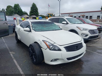 INFINITI JOURNEY 2012