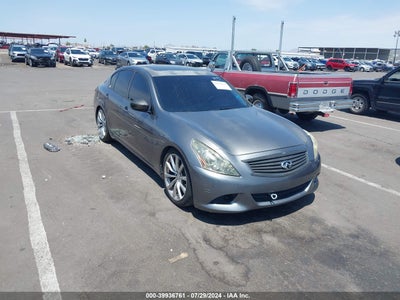 INFINITI JOURNEY 2012
