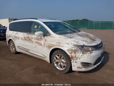 CHRYSLER PACIFICA 2017