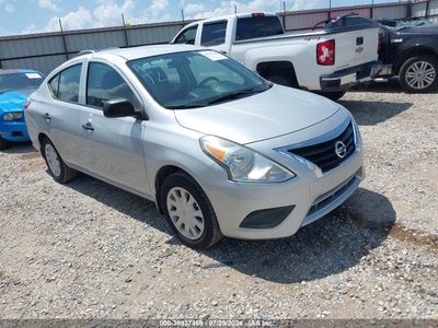 NISSAN VERSA 2015