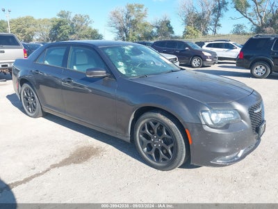 CHRYSLER 300 2019