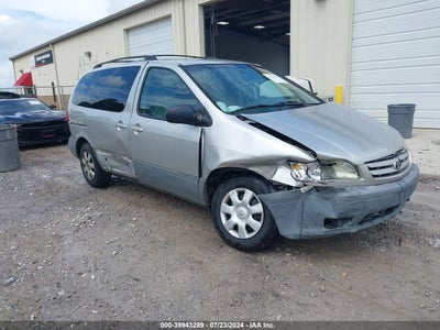 TOYOTA SIENNA 2002