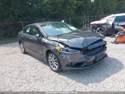 FORD FUSION HYBRID 2017