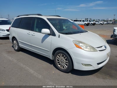 TOYOTA SIENNA 2008
