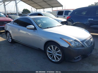 INFINITI Q60 2015